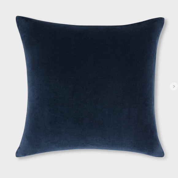 LULU AND GEORGIA Charlotte Velvet Pillow Covers, Set of 2, Navy - Picture 1 of 3